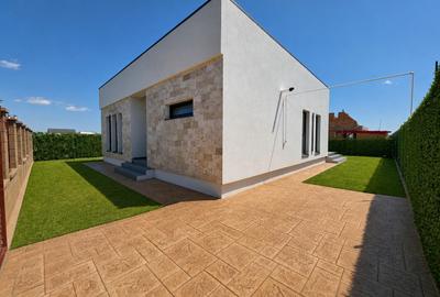 Casă cu 3 camere cu Teren 375 Mp în Berceni