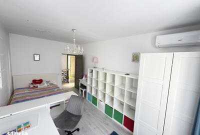 Casă cu 4 camere cu Teren 300 Mp în Florești - 1