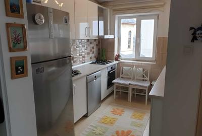 Apartament cu 2 camere decomandat în Crâng - 2