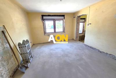 Casă individuală cu 4 camere cu Canalizare în Central - 11