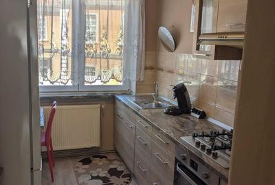 Apartament cu 3 camere decomandat în Central - 1
