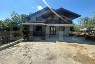 Casă cu 2 camere cu Teren 500 Mp în Central