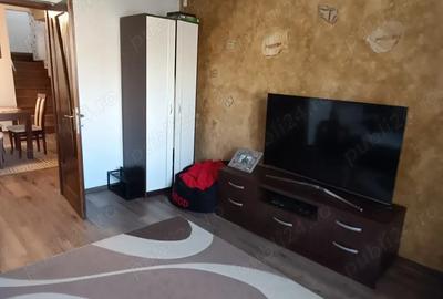 Casă cu 5 camere cu Teren 1000 Mp în Luna - 6
