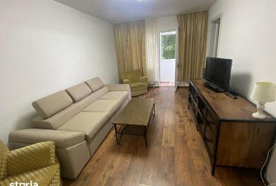 Apartament cu 3 camere în Micro 6 - 2