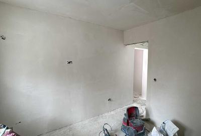 Apartament cu 3 camere decomandat în Drumul Taberei