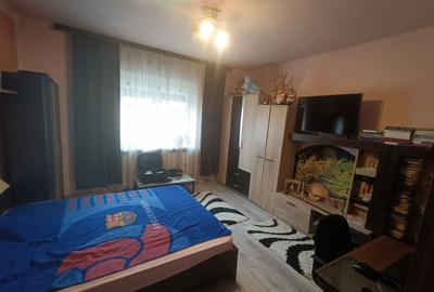 Casă individuală cu 4 camere cu Canalizare în Nord - 1