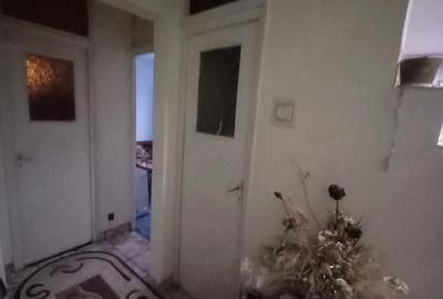 Apartament cu 3 camere decomandat în Petros - 4