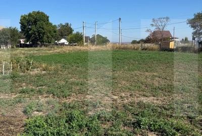 Teren de 3500 mp, în Mihai Eminescu
