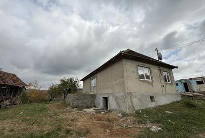 Casă cu 4 camere în Stracoș - 7