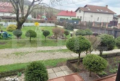 Casă cu 2 camere cu Teren 300 Mp în Ernei - 5