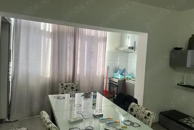 Garsonieră decomandată în Central