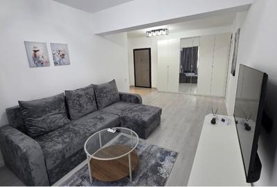 Apartament cu 2 camere semidecomandat, mobilat în Păcii