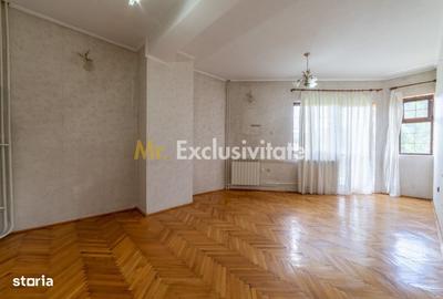 Casă cu 4 camere în Valea Ursului
