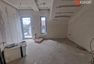 Duplex cu 4 camere cu Canalizare în Moșnița Veche - 3