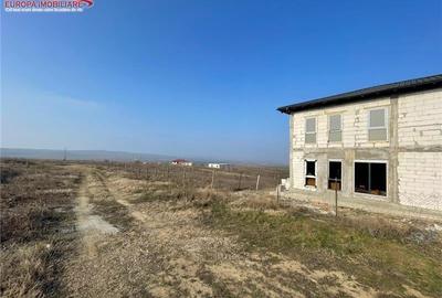Teren Construcții intravilan de 474 mp, în Peco - 1