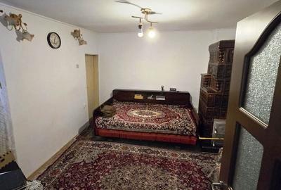 Casă cu 3 camere în Central