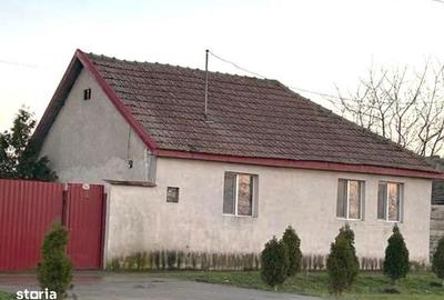 Casă cu 2 camere cu Teren 1530 Mp în Central - 4