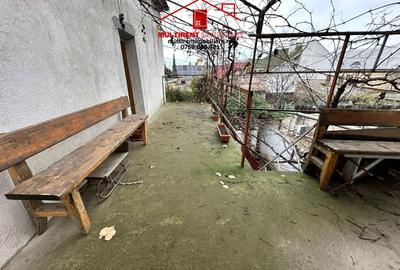 Casă individuală cu 4 camere cu Canalizare în Ultracentral - 1