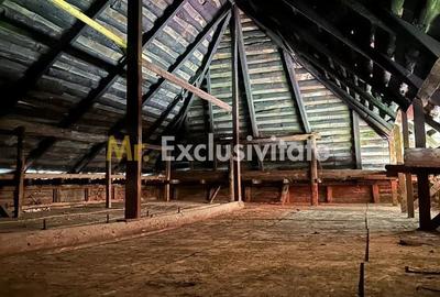 Casă cu Teren 221 Mp în Corbi
