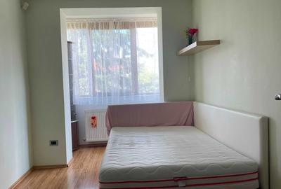 Apartament cu 4 camere decomandat în Micălaca - 2