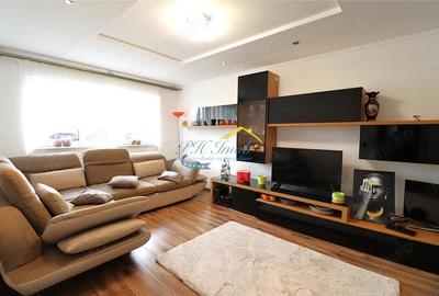 Apartament cu 4 camere decomandat în Turnătorie - 1