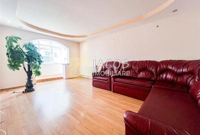 Apartament cu 3 camere decomandat în Central