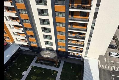Garsonieră decomandată în Apărătorii Patriei