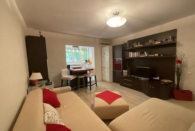 Apartament cu 2 camere semidecomandat, mobilat în 13 Septembrie