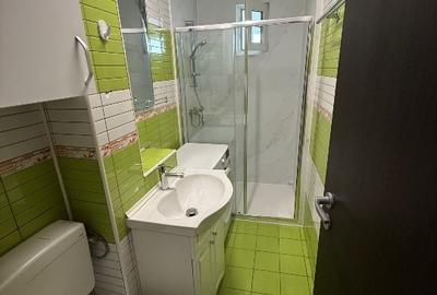 Garsonieră decomandată, mobilată în Baba Novac