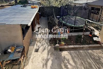Casă cu 6 camere cu Teren 273 Mp în Central - 2