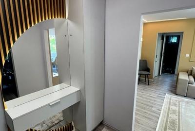 Apartament cu 3 camere semidecomandat, mobilat în George Enescu - 1