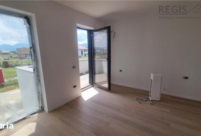 Casă cu 5 camere cu Teren 500 Mp în Sânpetru - 8