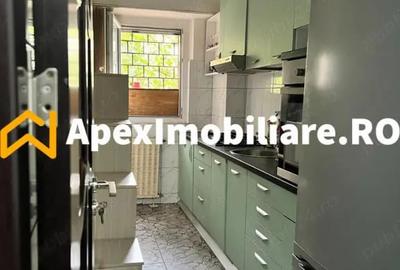 Garsonieră decomandată în Unirii