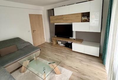 Apartament cu 3 camere decomandat, mobilat în Tractorul - 7