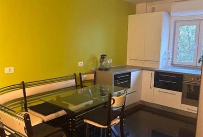 Apartament cu 3 camere decomandat, mobilat în Fabric