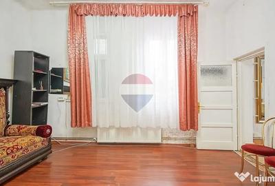 Casă cu 3 camere cu Teren 104 Mp în Central