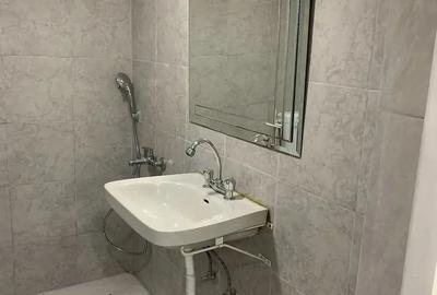Casă cu 2 camere cu Teren 500 Mp în Central - 7