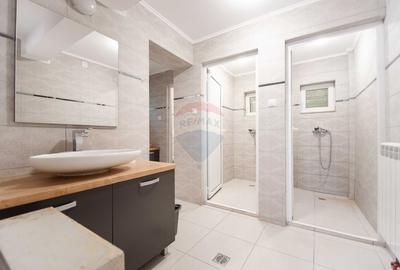 Apartament cu 5 camere decomandat, mobilat în Tătărași - 4