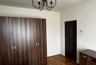 Apartament cu 3 camere decomandat în Plopilor - 2