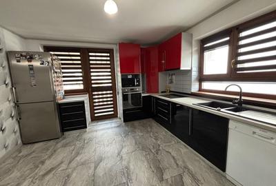 Casă cu 4 camere în Central - 3