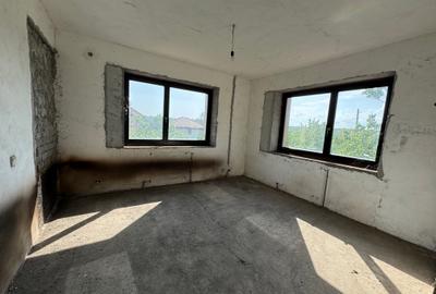 Casă cu 11 camere cu Canalizare în Brănești - 21