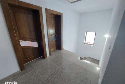 Casă cu 4 camere decomandat cu Teren 710 Mp în Poplaca - 11
