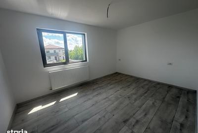 Casă cu 3 camere cu Teren 250 Mp în Central - 11
