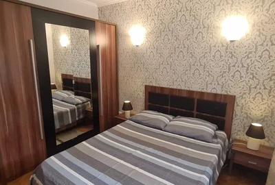 Apartament cu 2 camere semidecomandat, mobilat în Pajura