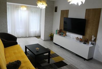 Apartament cu 3 camere decomandat în Exterior Vest - 5