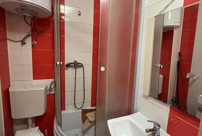 Garsonieră decomandată în UMT
