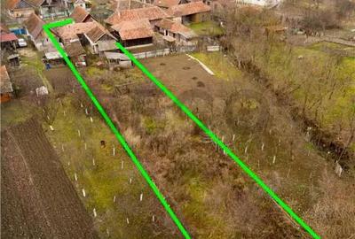 Casă cu 4 camere cu Teren 1021 Mp în Burzuc - 2
