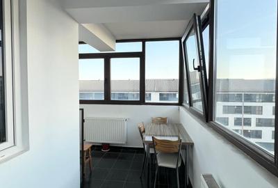 Apartament cu 3 camere semidecomandat în Roșu