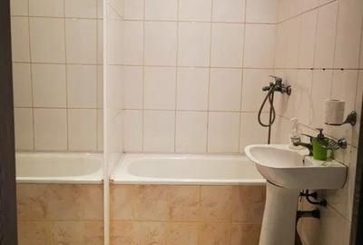 Casă cu 4 camere decomandat în Mureșeni