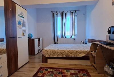 Apartament cu 3 camere decomandat în Colentina - 2
